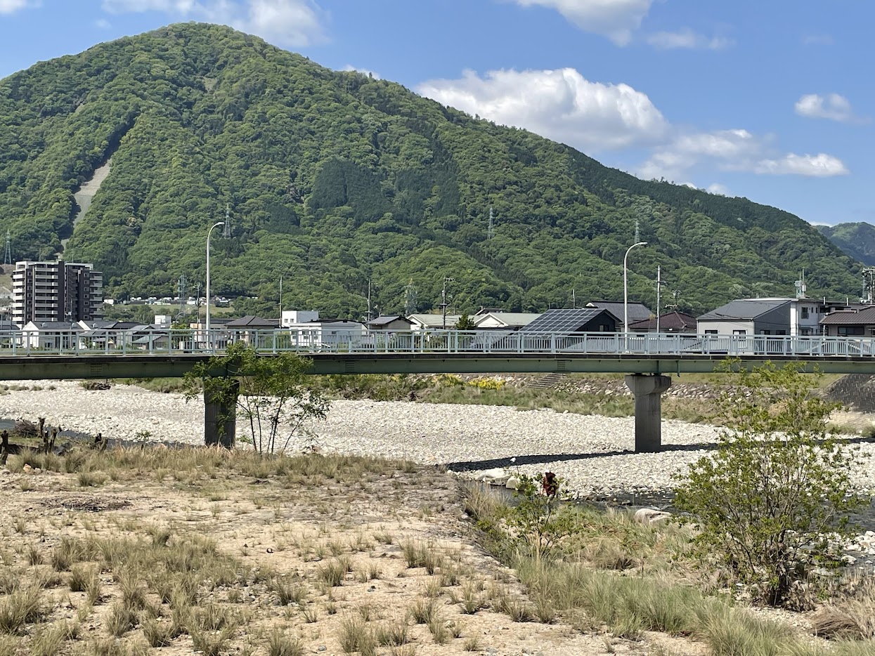 5/7（水）美化班＠大文字献灯祭に向けての根の谷川河川敷美化活動下見！