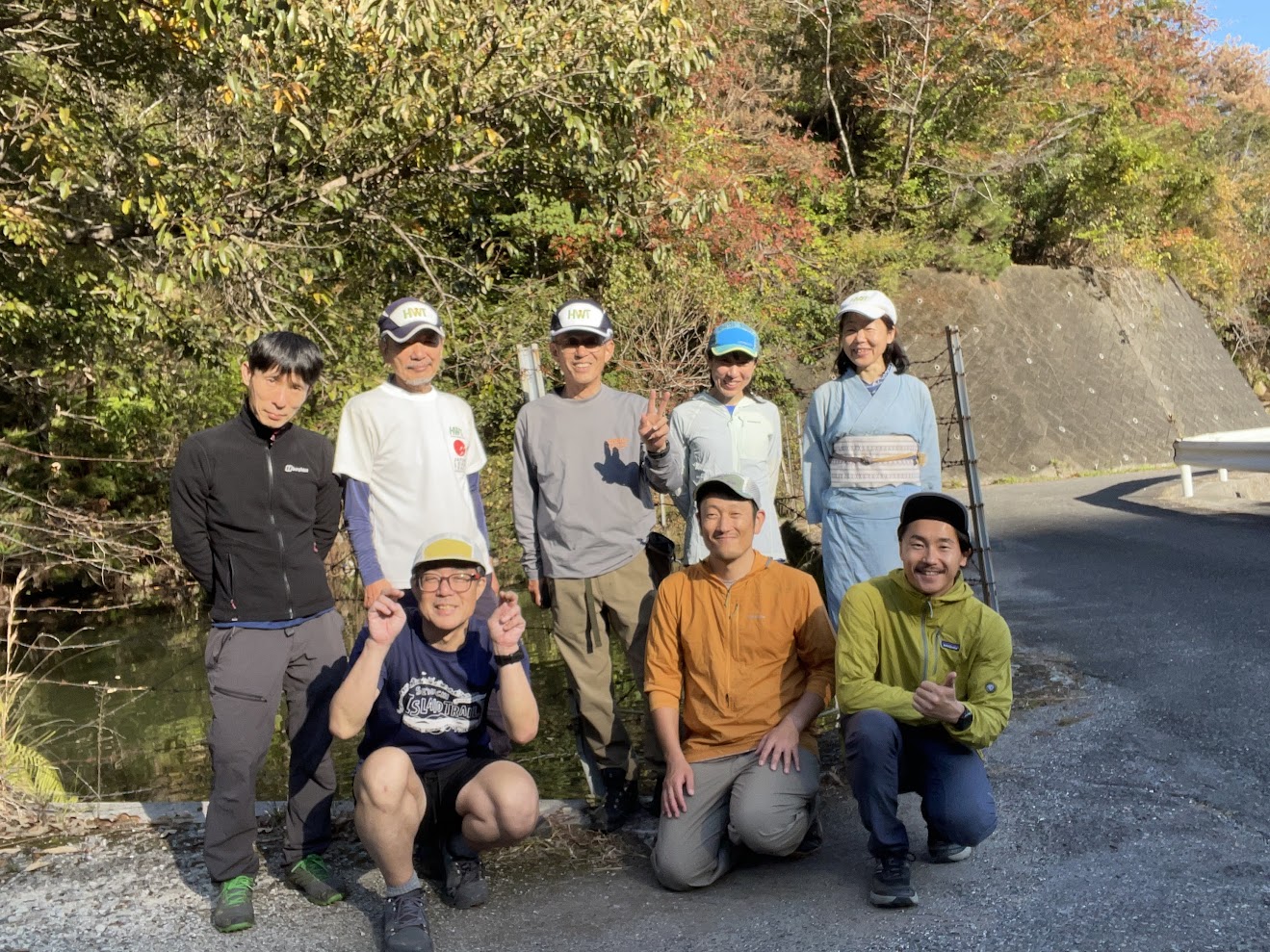 11/15（土）8人フルパワーのシダ刈り2㎞でおなかいっぱい( ﾟДﾟ)妹背の滝登山口～城山～塩屋登山口